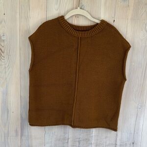 Universal Thread Sleeveless Knit Sweater Size XS